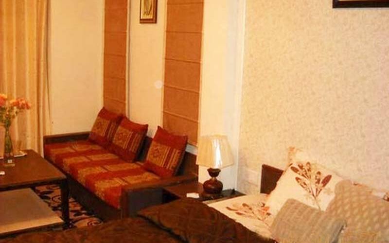 Club - 10 Pine Lodge, Mukteshwar 5